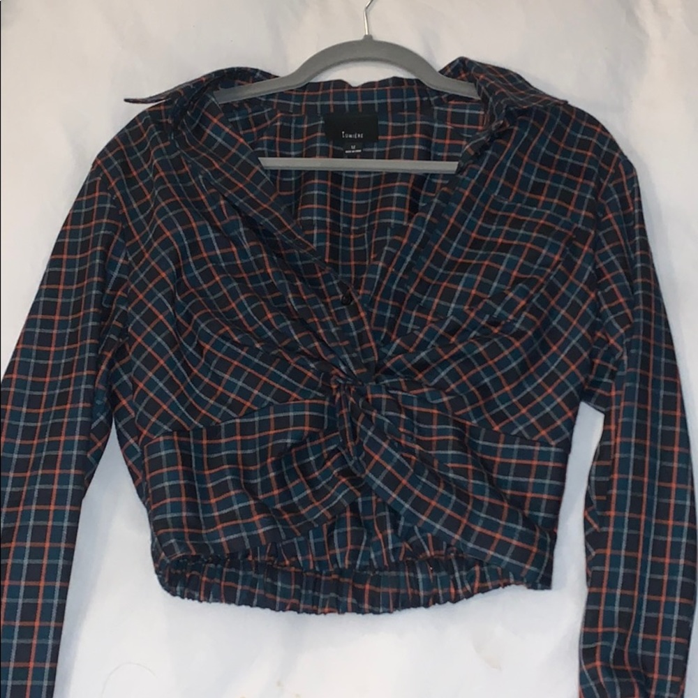 Twist front crop flannel shirt